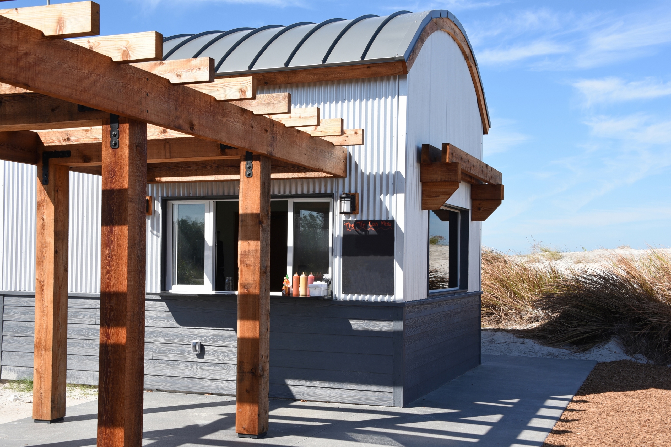 Exterior of Tin Can, a food stop on the Streamsong Black golf course
