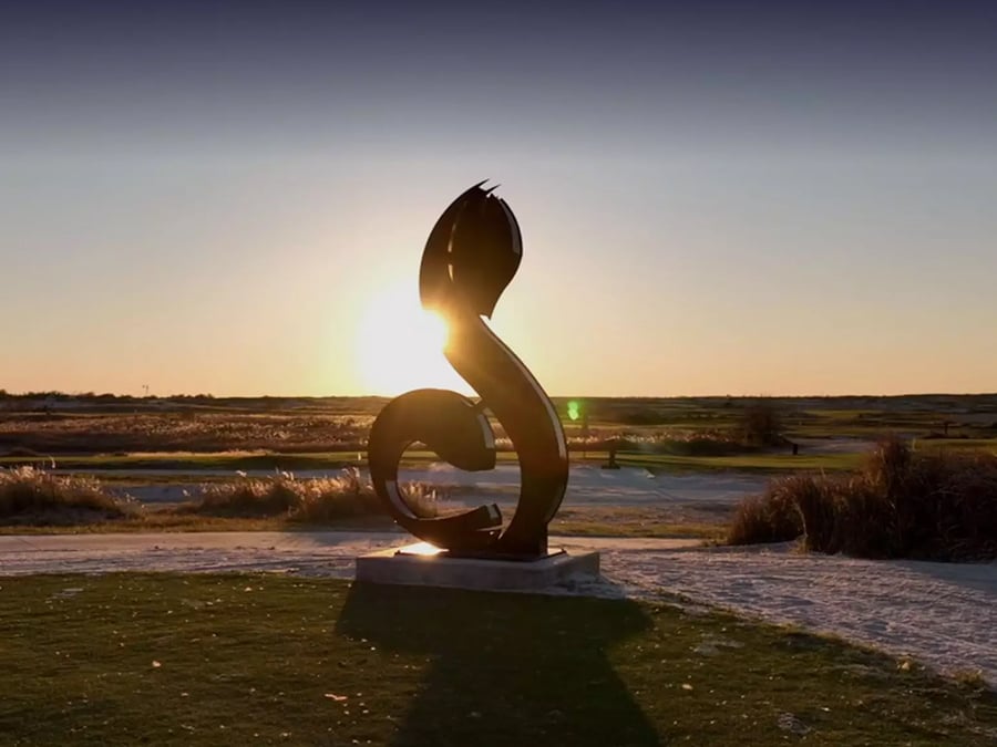Streamsong Statue