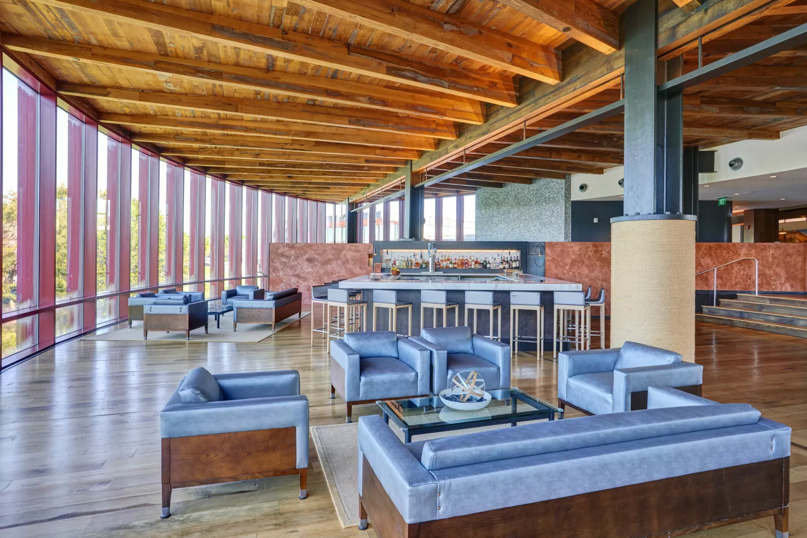 The Leaf Lounge in Streamsong Resort